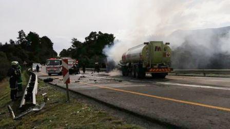 Man immolates himself on burning petrol tanker